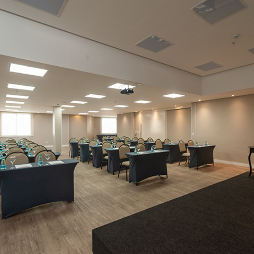 Lu Novais- Radisson 3